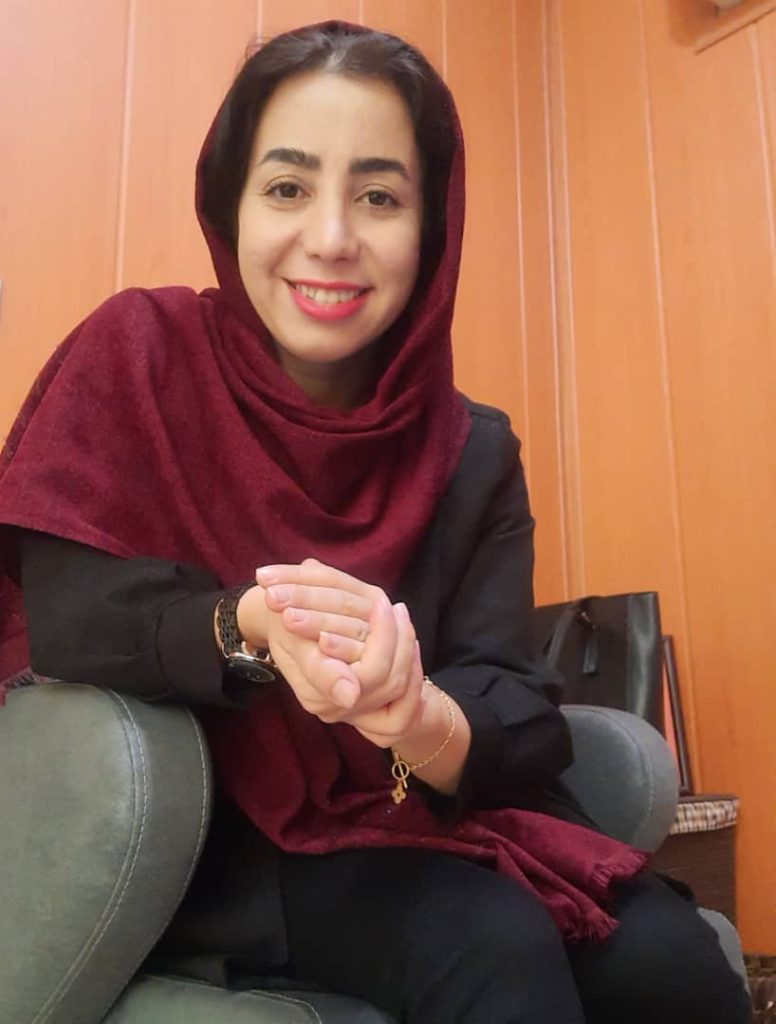 دکتر هوشنگی روان درمانی تخصصی برای نوجوانان و بزرگسالان در تهران قلهک